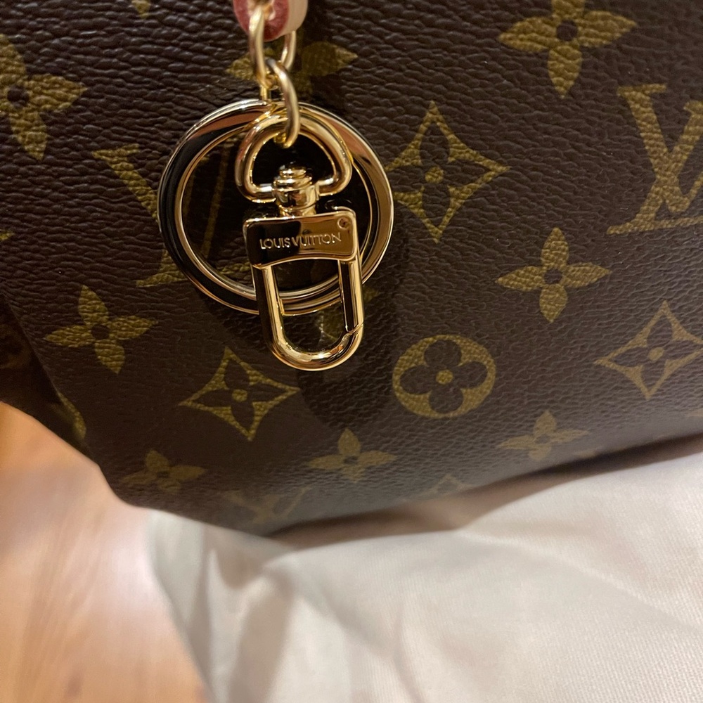 - Brand new Louis Vuitton Artsy PLUS wallet/pouch - Picture 9 of 12